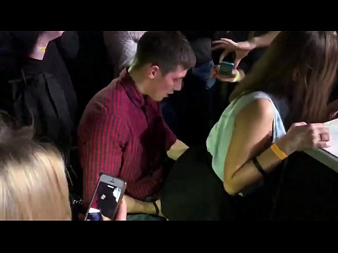 ❤️ Feusuaiga moni i se fale kalapu a Rusia. O le teine ​​Rusia e 18-tausaga le matua i totonu o le anus ma le va'a na fusu i totonu o se fale kalapu ❤❌  ia matou sm.xxxpornimages.ru ☑